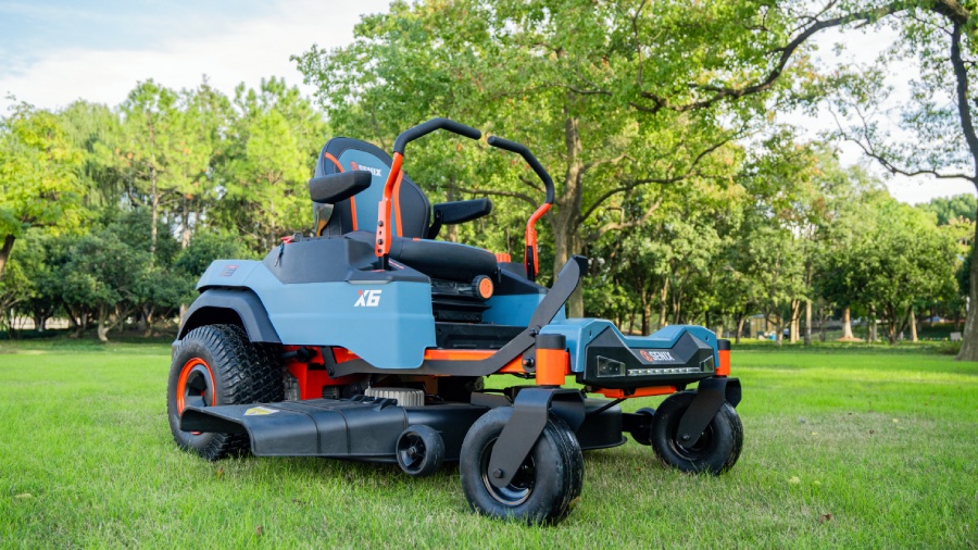 SENIX Battery-Powered Electric Riding Mower