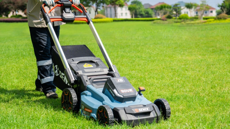 SENIX 60V Brushless 53cm(21'') Self-Propelled Lawn Mower