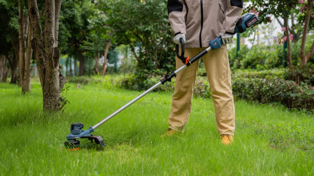 SENIX 20V Cordless 38cm(15'') String Trimmer