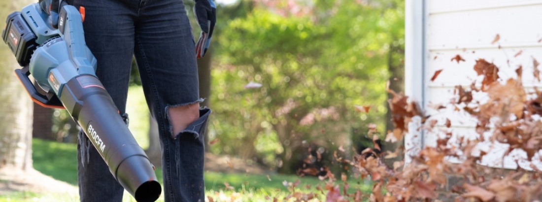 From Mess to Success: A Simple Guide to Using a Leaf Blower